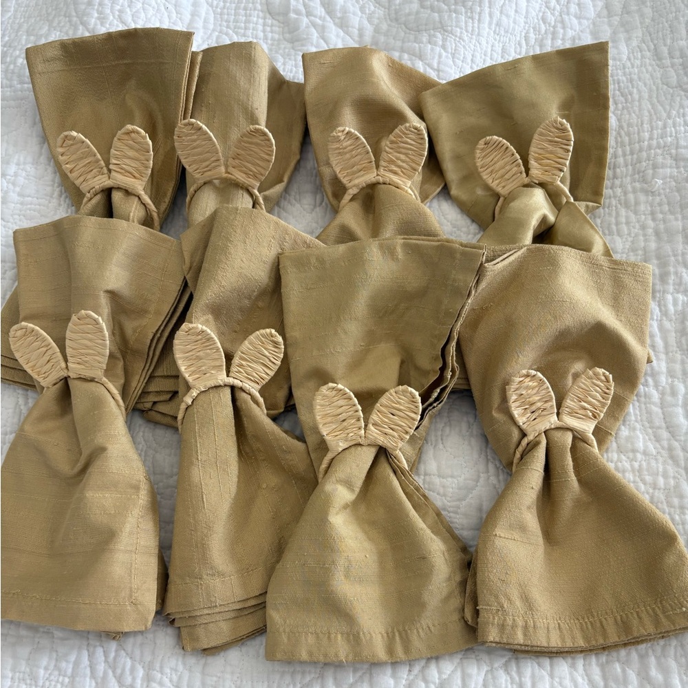 Gold Cloth Napkins with Woven Bunny Ear Napkin Rings- Set of 8. 18”x17”